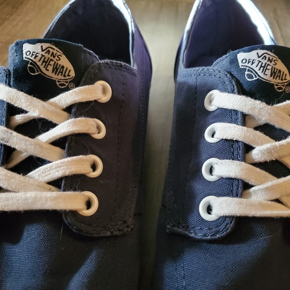 Vans - Picture 4 of 8